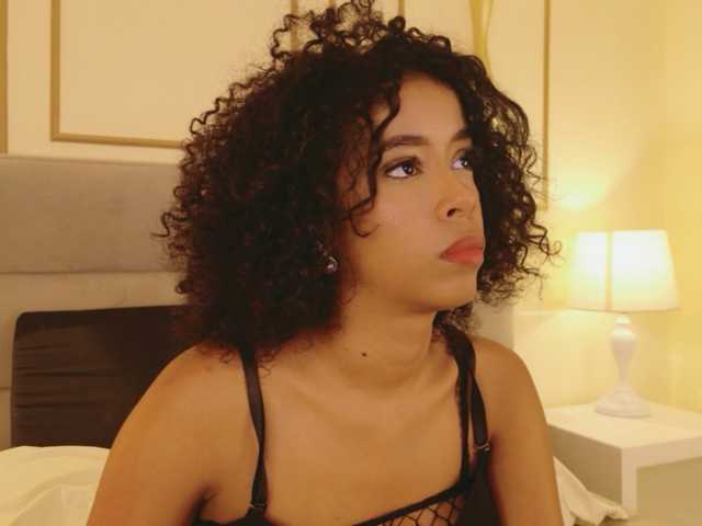 Kimmiie live cam on BongaCams