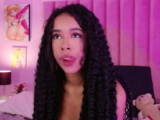 Kimmiie live cam on BongaCams