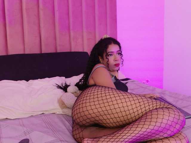 Kimmiie live cam on BongaCams