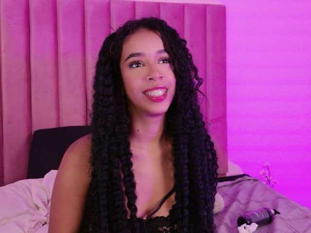 Kimmiie live cam on BongaCams