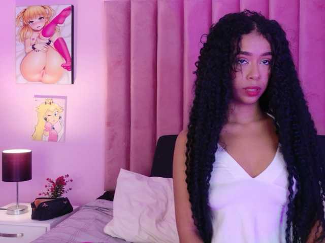 Kimmiie live cam on BongaCams