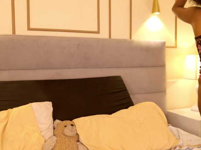 Kimmiie live cam on BongaCams