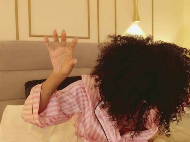 Kimmiie live cam on BongaCams
