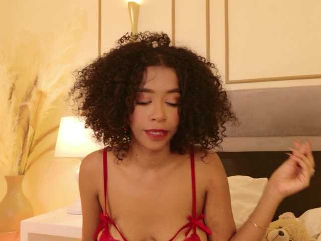 Kimmiie live cam on BongaCams