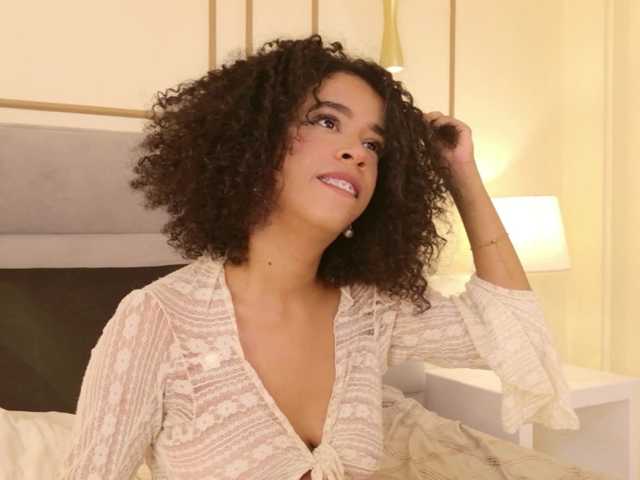Kimmiie live cam on BongaCams