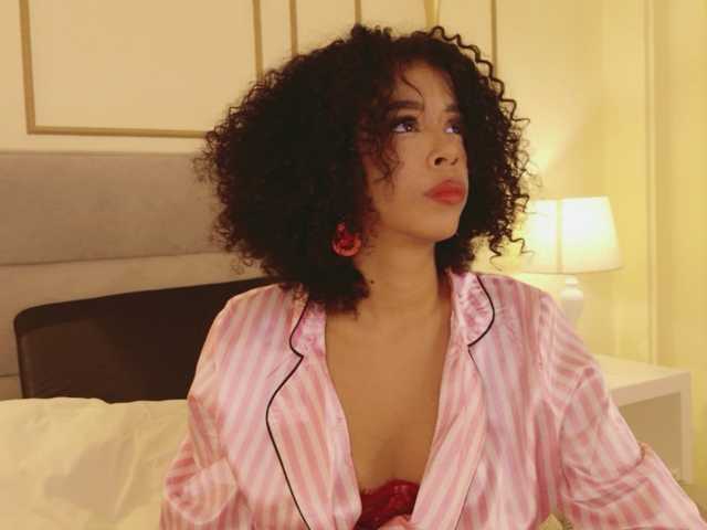 Kimmiie live cam on BongaCams