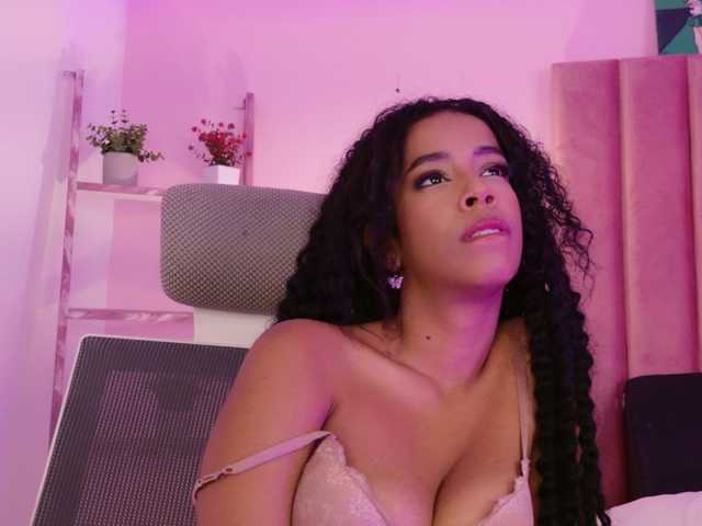 Kimmiie live cam on BongaCams