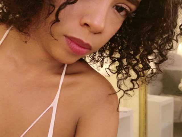Kimmiie live cam on BongaCams