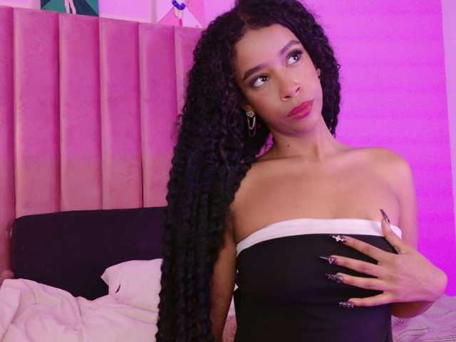 Kimmiie live cam on BongaCams