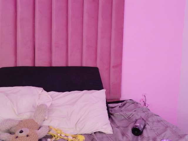 Kimmiie live cam on BongaCams