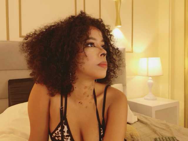 Kimmiie live cam on BongaCams