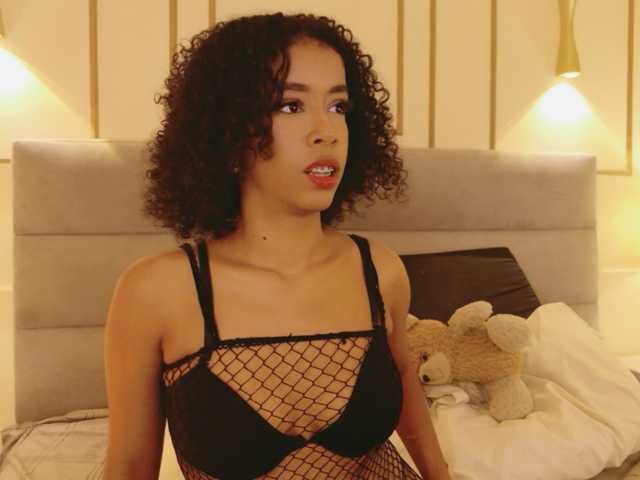 Kimmiie live cam on BongaCams