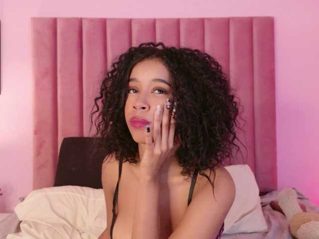 Kimmiie live cam on BongaCams