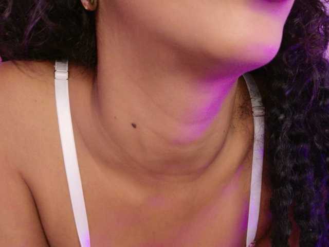 Kimmiie live cam on BongaCams