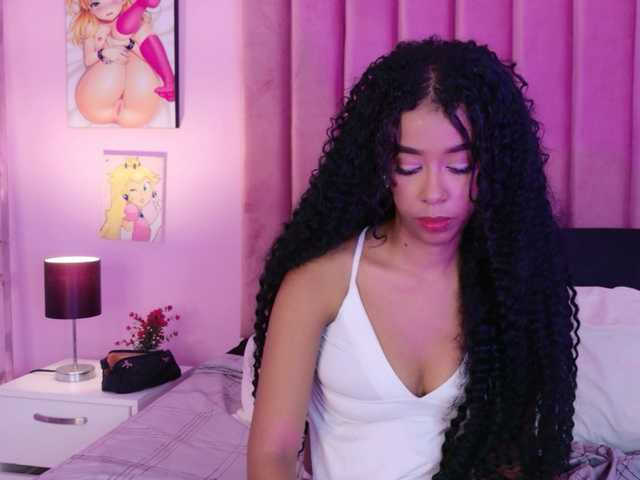 Kimmiie live cam on BongaCams