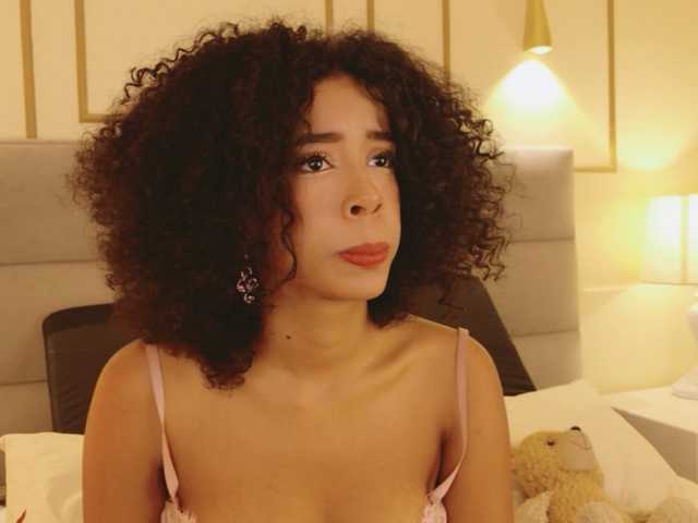 Kimmiie live cam on BongaCams