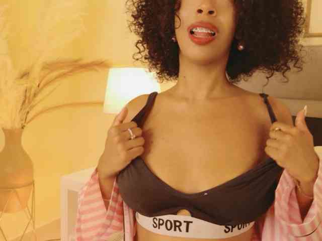 Modèle: Kimmiie
