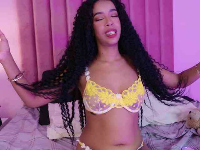 Kimmiie Live Webcam on BongaCams