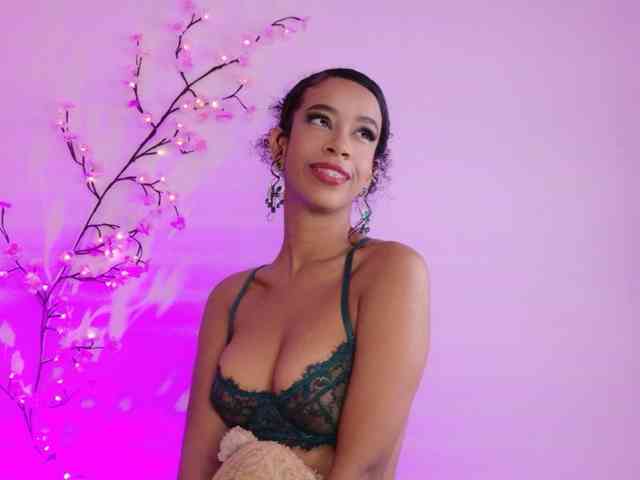 Modèle: Kimmiie