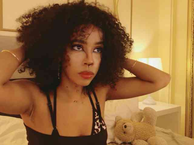 Modèle: Kimmiie