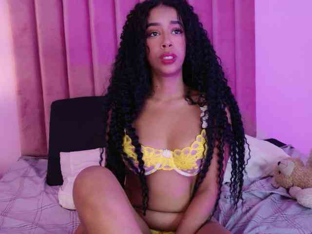 Kimmiie Live Webcam on BongaCams