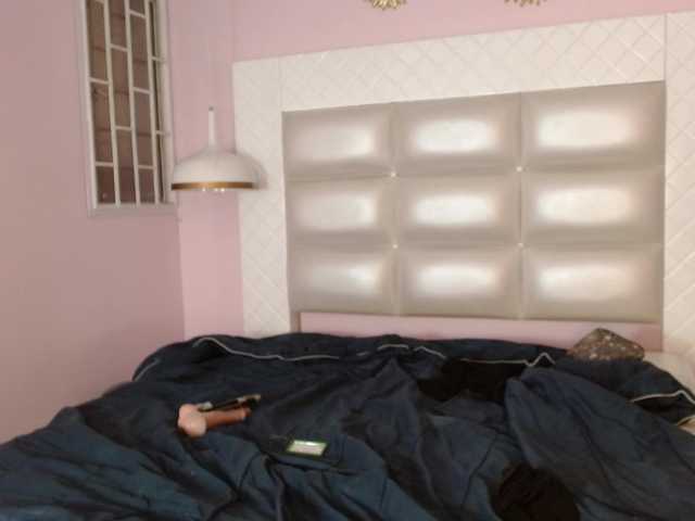 Madewithhell live cam on BongaCams