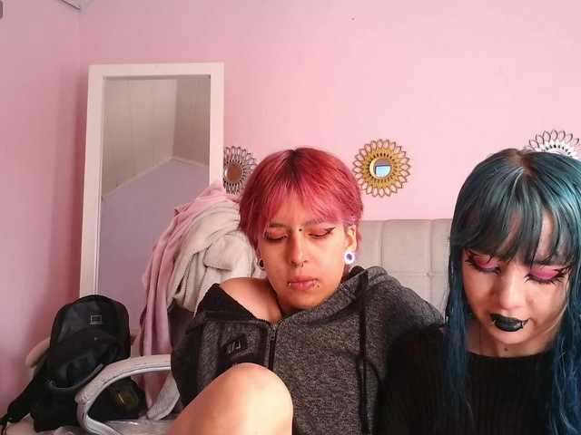 Madewithhell live cam