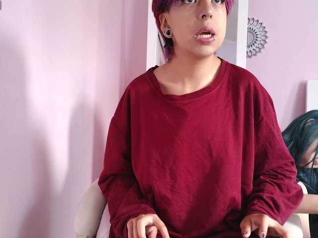 Madewithhell live cam on BongaCams