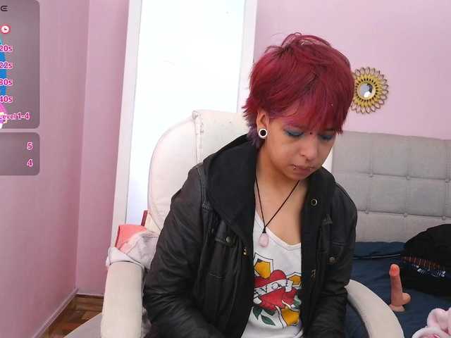 Madewithhell live cam on BongaCams