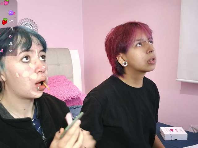Madewithhell live cam on BongaCams