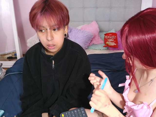 Madewithhell live cam on BongaCams