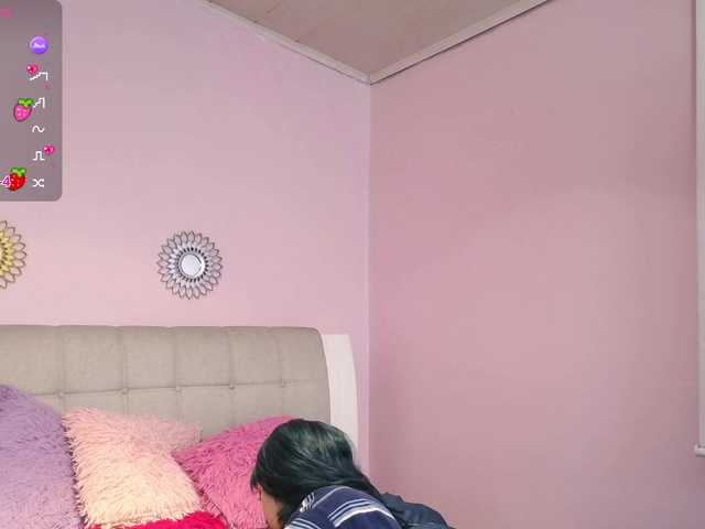 Madewithhell live cam on BongaCams