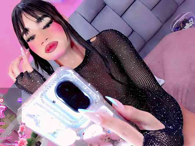 Baddinnerr Sex Cam Show