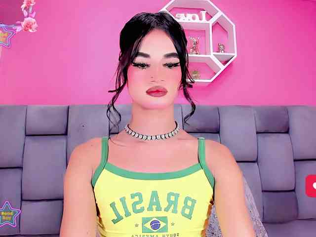 Baddinnerr Live Webcam on BongaCams