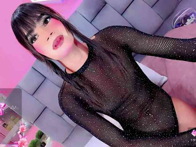 Baddinnerr Sex Cam Show