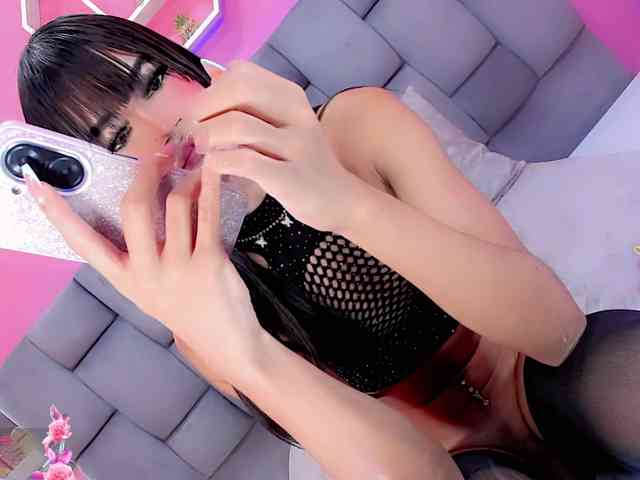 Baddinnerr Sex Cam Show