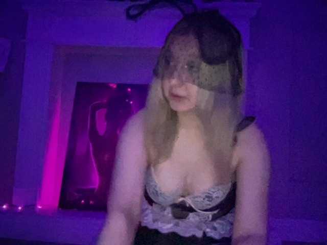 BunnyGoddess911 live cam on BongaCams