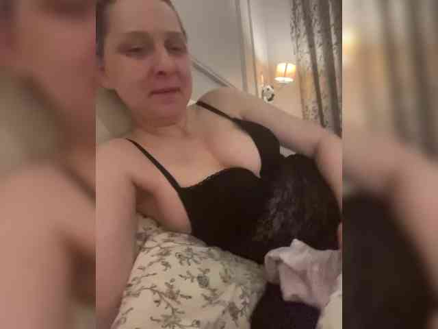 BunnyGoddess webcam