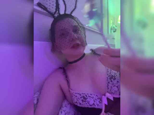 BunnyGoddess webcam