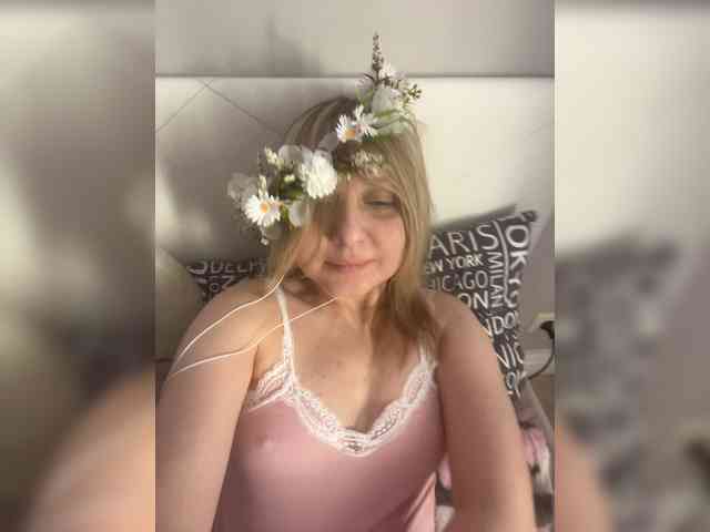 BunnyGoddess webcam