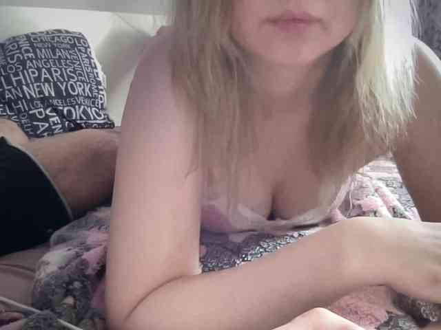 BunnyGoddess webcam