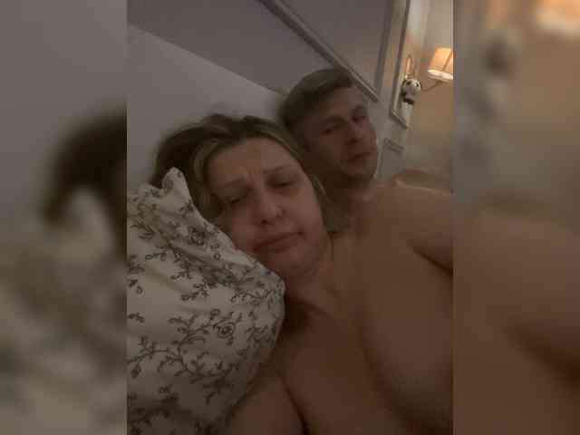 Ця модель зараз онлайн. BunnyGoddess911