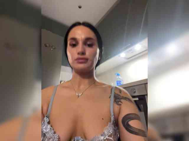 Model ini sedang live sekarang. soxiee