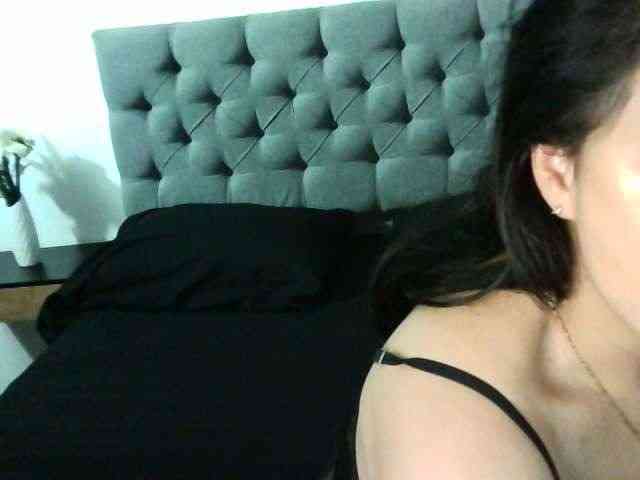 AnieRouse webcam