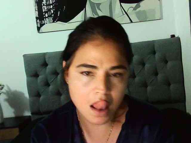 AnieRouse webcam