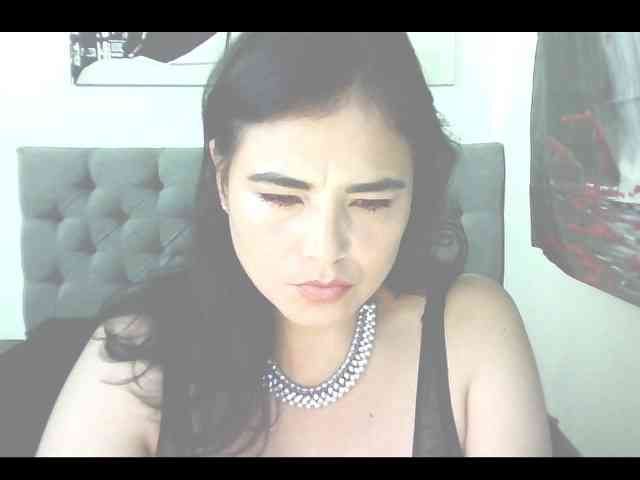 AnieRouse webcam
