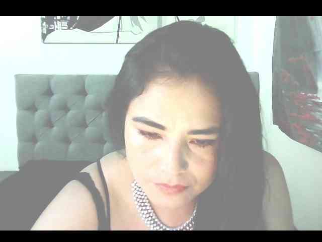 AnieRouse webcam