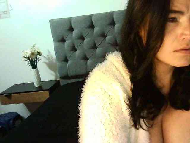 AnieRouse webcam