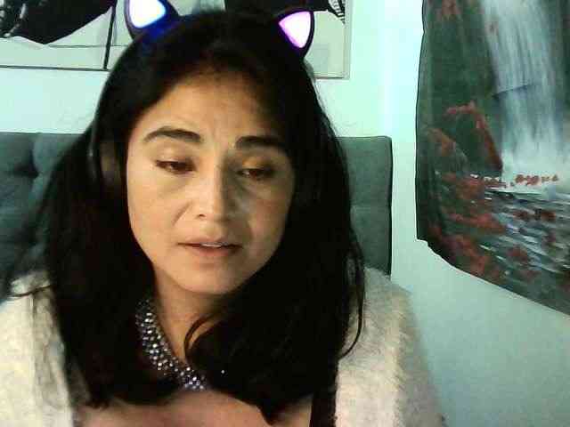AnieRouse webcam