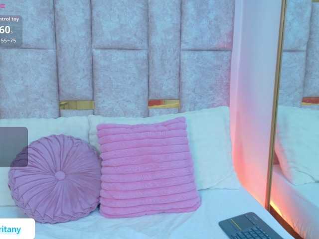Britnyblosoom live cam on BongaCams